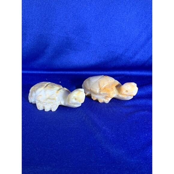Pair of Hand Carved White and Tan Stone Turtles - Picture 3 of 8